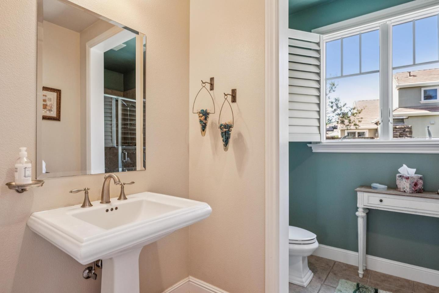 Detail Gallery Image 14 of 57 For 66 Spyglass Ct, Half Moon Bay,  CA 94019 - 6 Beds | 4 Baths