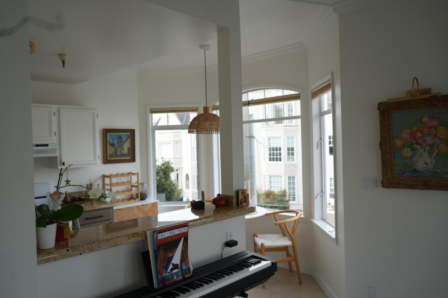 Detail Gallery Image 5 of 13 For 1921 Jefferson St #205,  San Francisco,  CA 94123 - 2 Beds | 2 Baths