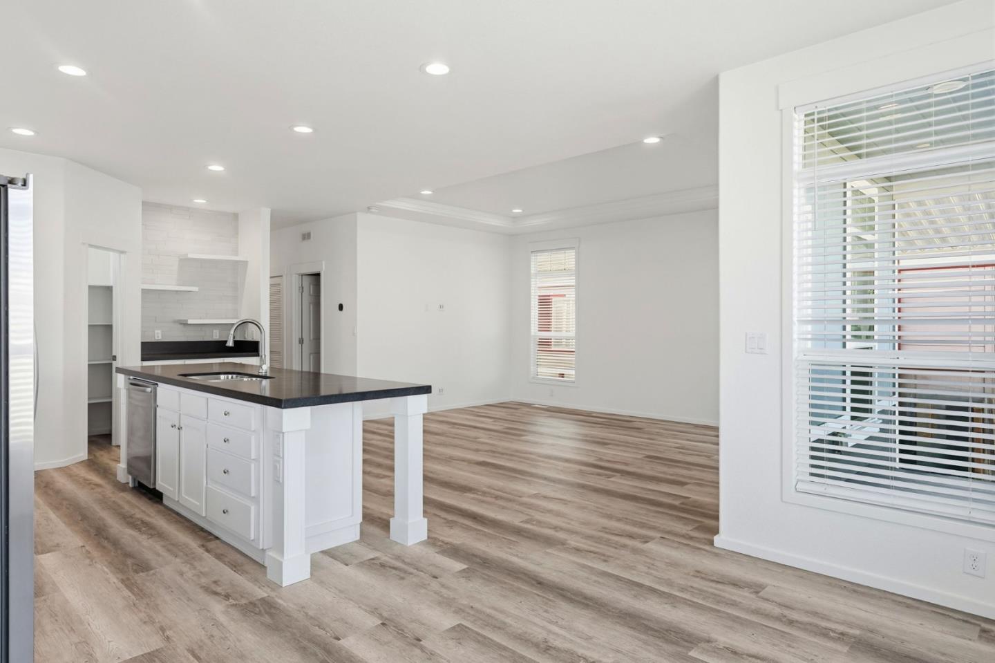 Detail Gallery Image 13 of 35 For 500 W 10th St #140,  Gilroy,  CA 95020 - 3 Beds | 2 Baths