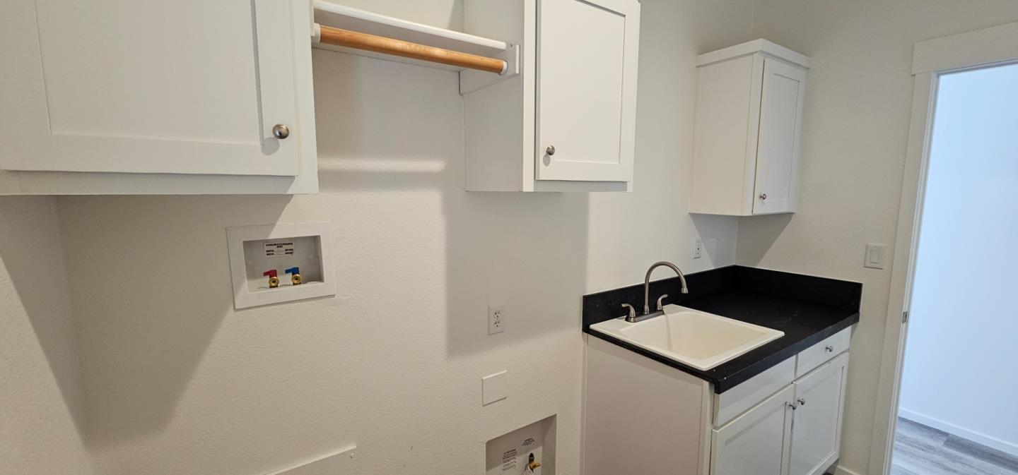 Detail Gallery Image 8 of 8 For 500 W 10th St #140,  Gilroy,  CA 95020 - 3 Beds | 2 Baths