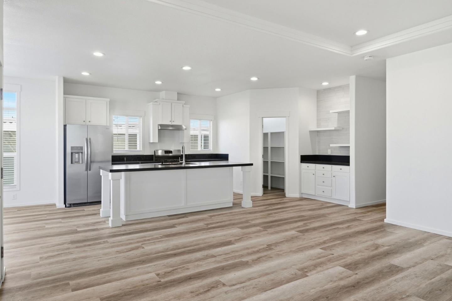 Detail Gallery Image 9 of 35 For 500 W 10th St #140,  Gilroy,  CA 95020 - 3 Beds | 2 Baths