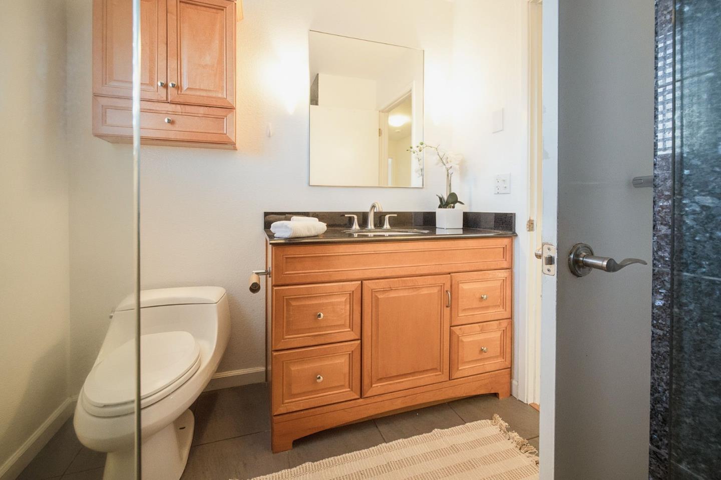 Detail Gallery Image 22 of 27 For 504 Ocean Ave #4,  Monterey,  CA 93940 - 2 Beds | 1/1 Baths