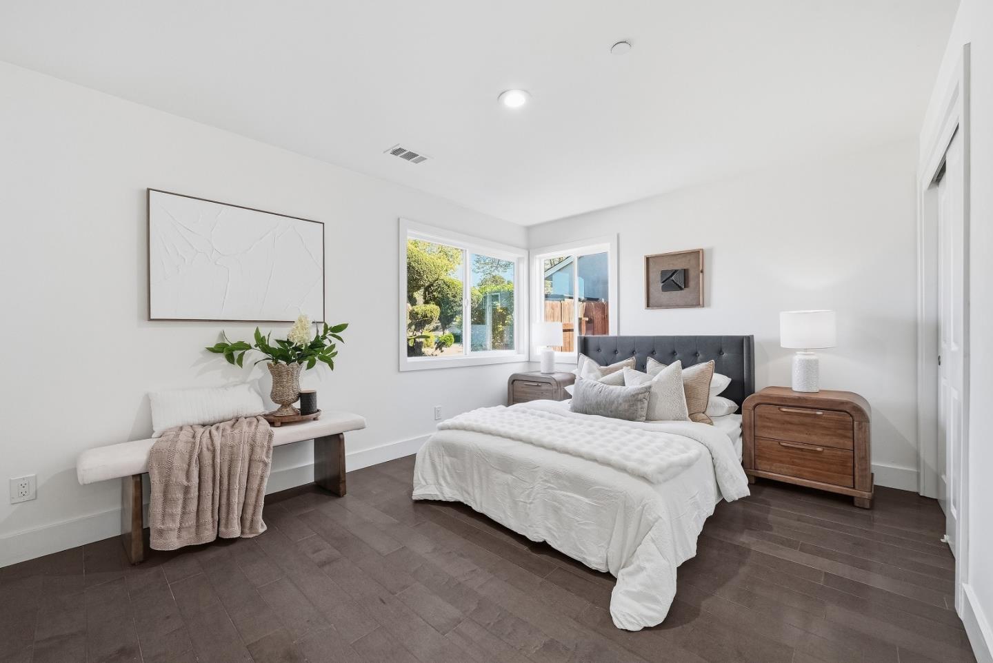 Detail Gallery Image 10 of 39 For 3992 Casanova Dr, San Mateo,  CA 94403 - 4 Beds | 2/1 Baths