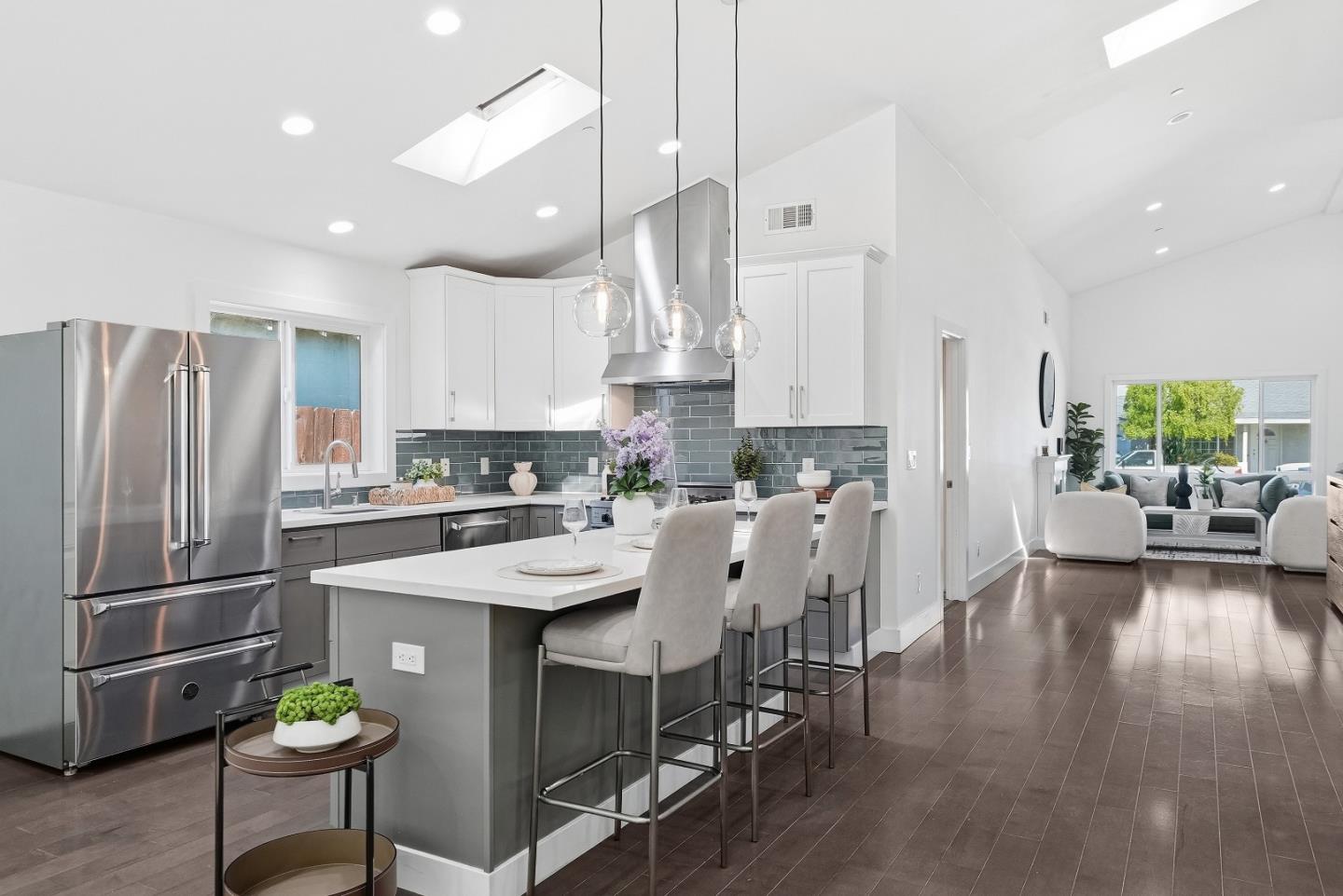 Detail Gallery Image 15 of 39 For 3992 Casanova Dr, San Mateo,  CA 94403 - 4 Beds | 2/1 Baths