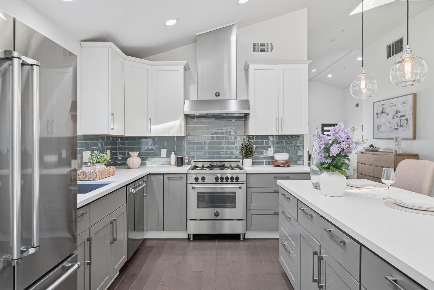 Detail Gallery Image 17 of 39 For 3992 Casanova Dr, San Mateo,  CA 94403 - 4 Beds | 2/1 Baths