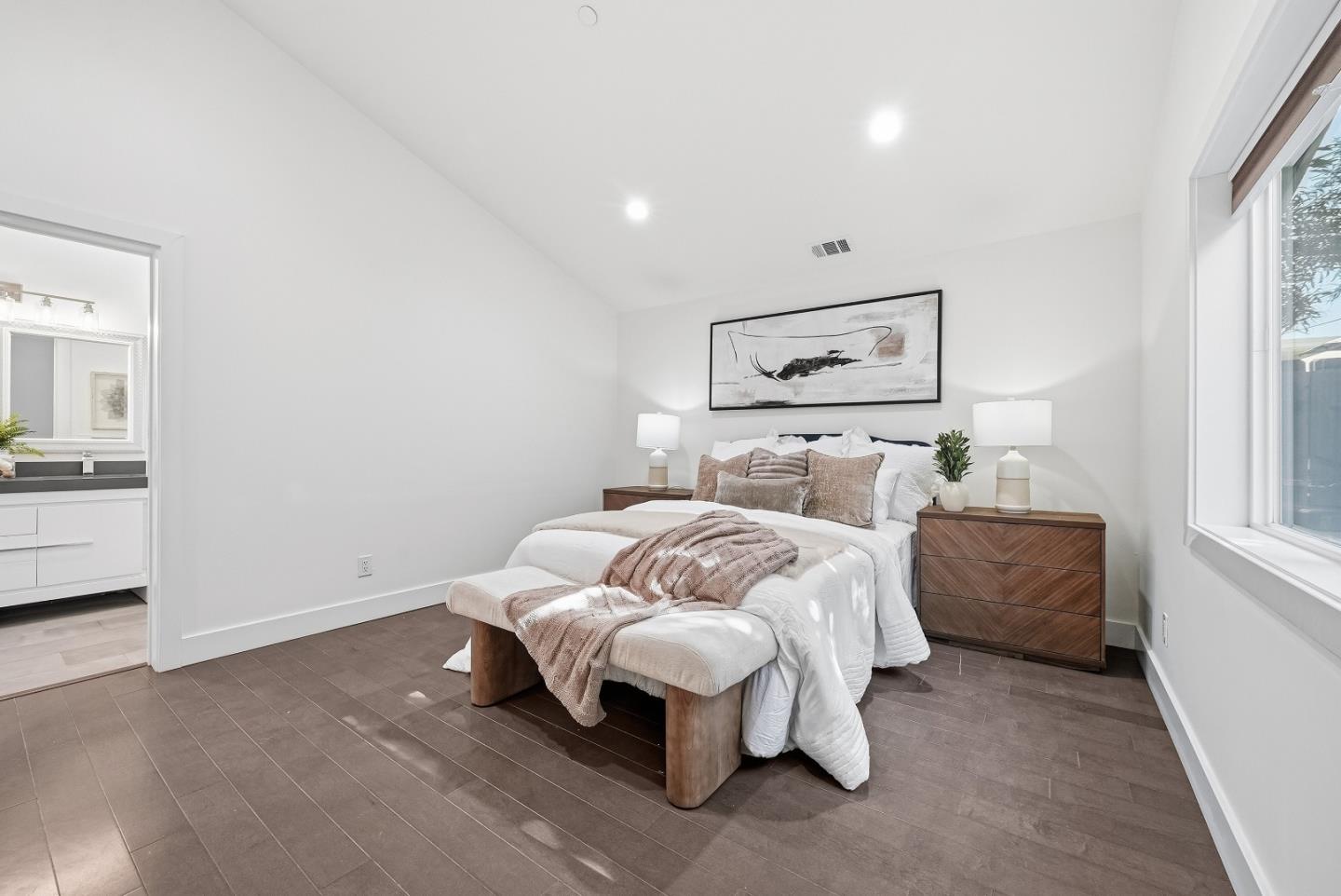 Detail Gallery Image 4 of 39 For 3992 Casanova Dr, San Mateo,  CA 94403 - 4 Beds | 2/1 Baths