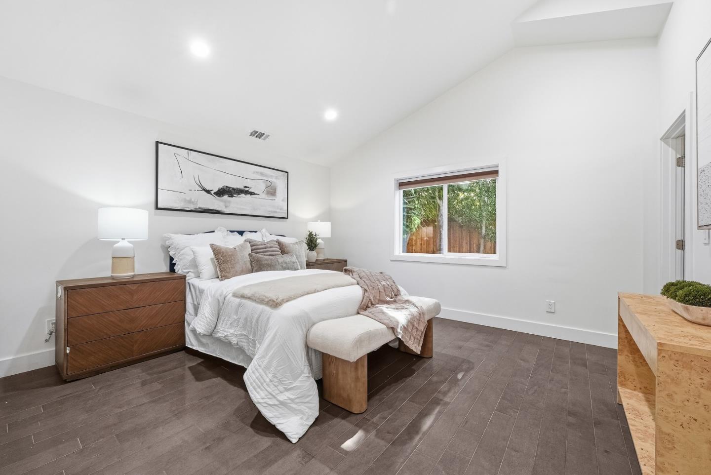 Detail Gallery Image 5 of 39 For 3992 Casanova Dr, San Mateo,  CA 94403 - 4 Beds | 2/1 Baths