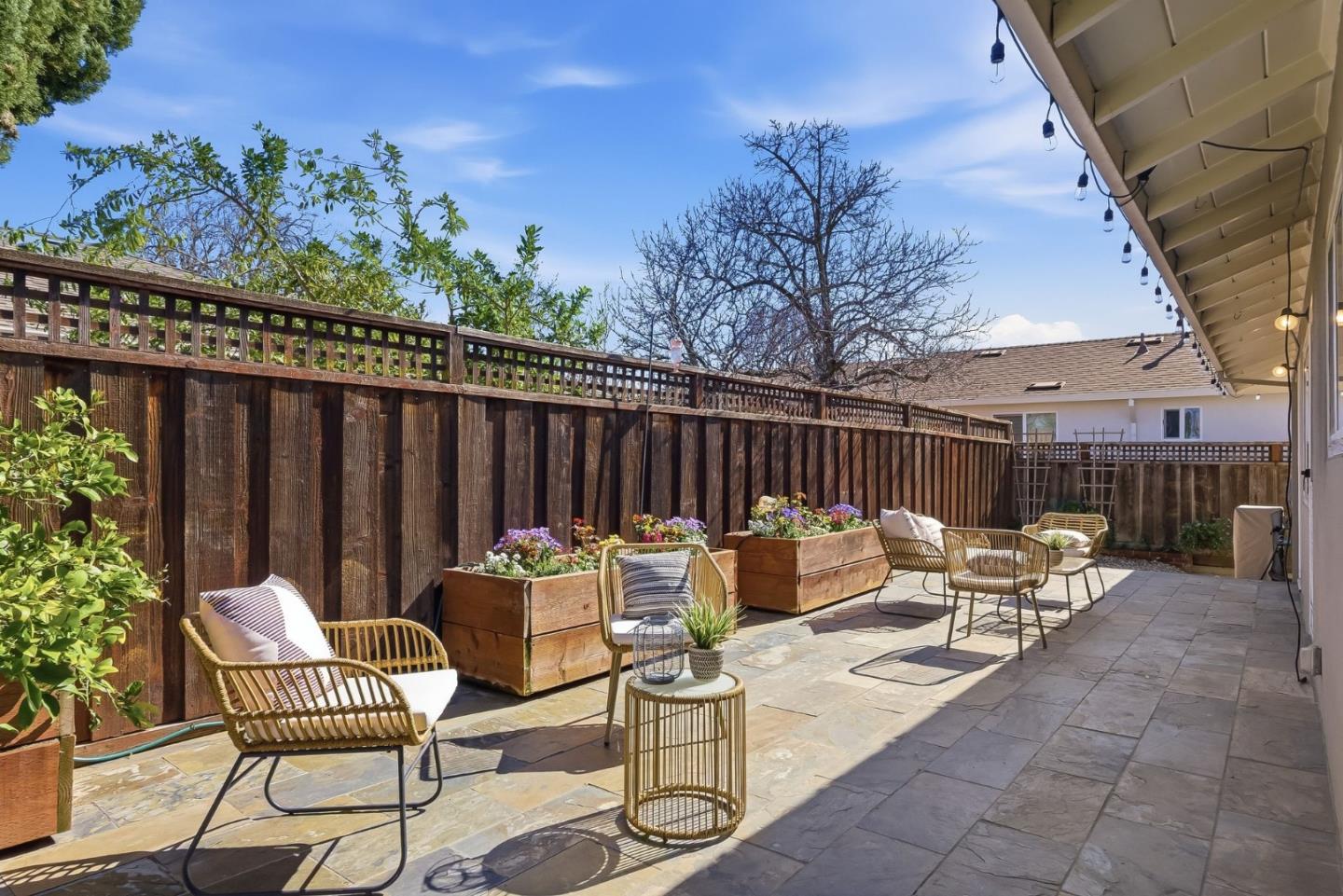 Detail Gallery Image 16 of 20 For 323 Myrtle St, Redwood City,  CA 94062 - 3 Beds | 2 Baths