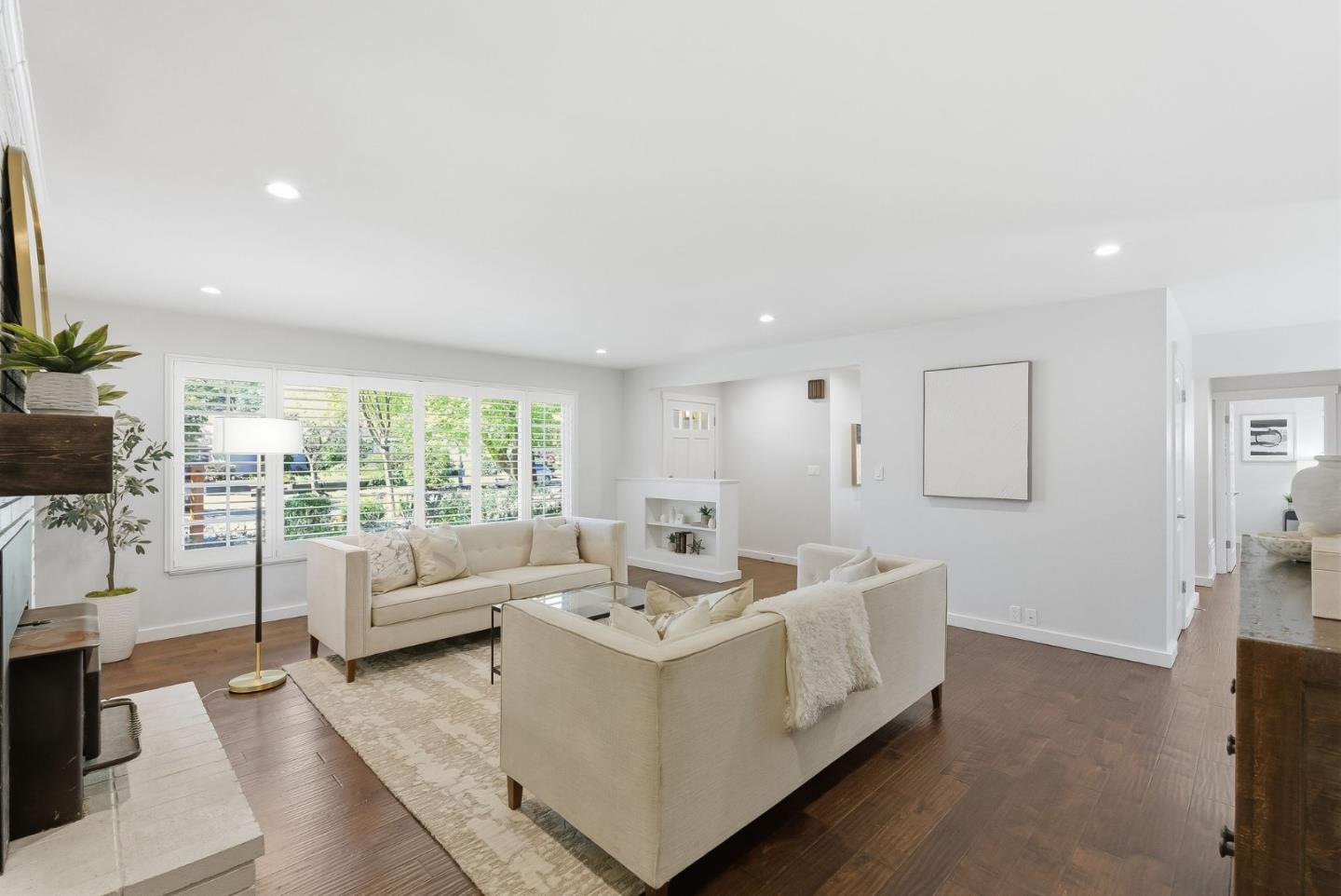 Detail Gallery Image 5 of 20 For 323 Myrtle St, Redwood City,  CA 94062 - 3 Beds | 2 Baths