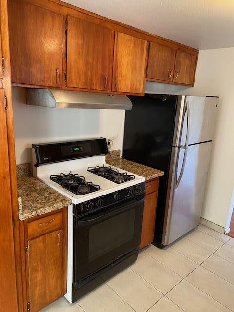 Detail Gallery Image 5 of 19 For 7010 Hemet Ave, Stockton,  CA 95207 - 3 Beds | 2 Baths