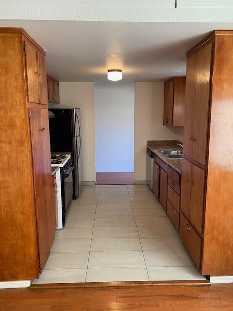 Detail Gallery Image 6 of 19 For 7010 Hemet Ave, Stockton,  CA 95207 - 3 Beds | 2 Baths