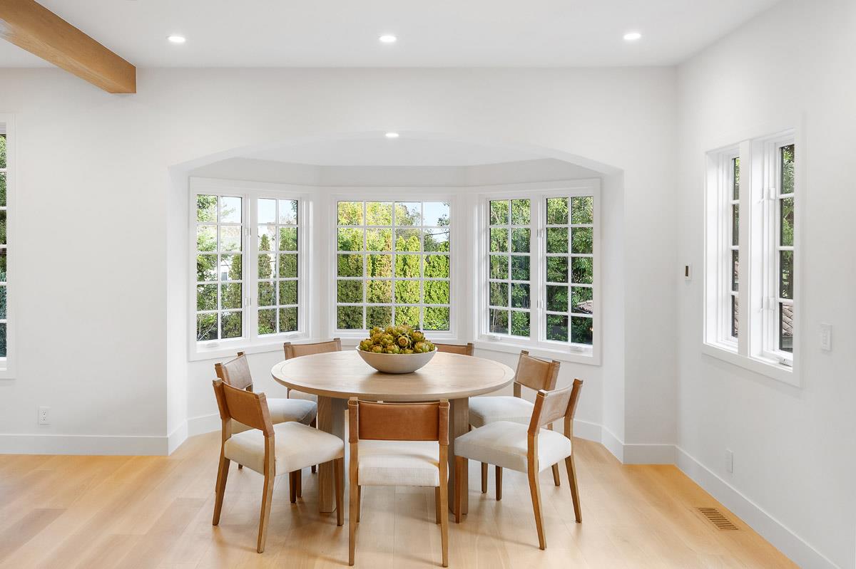 Detail Gallery Image 15 of 54 For 729 Chiltern Rd, Hillsborough,  CA 94010 - 5 Beds | 7/1 Baths