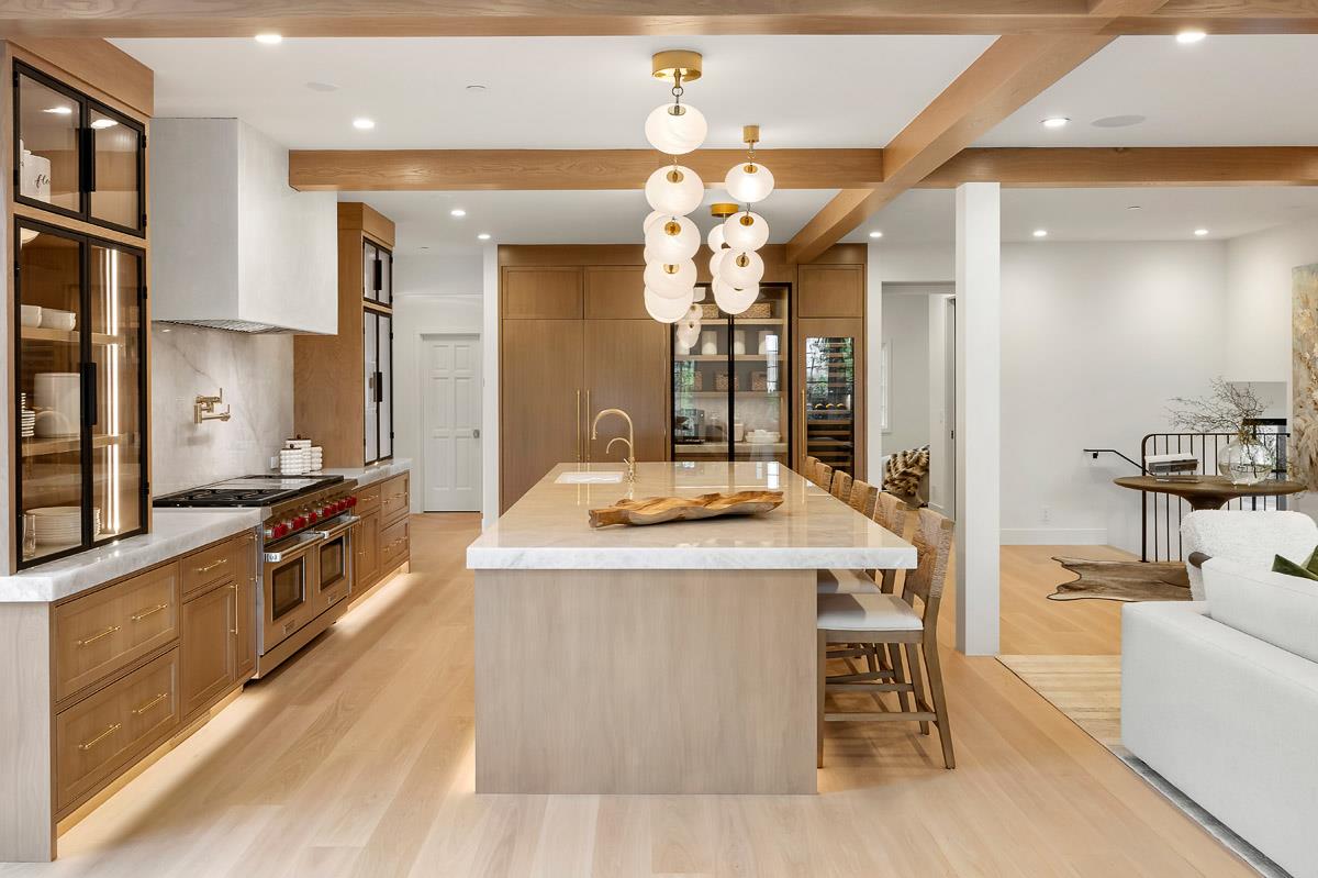 Detail Gallery Image 17 of 54 For 729 Chiltern Rd, Hillsborough,  CA 94010 - 5 Beds | 7/1 Baths