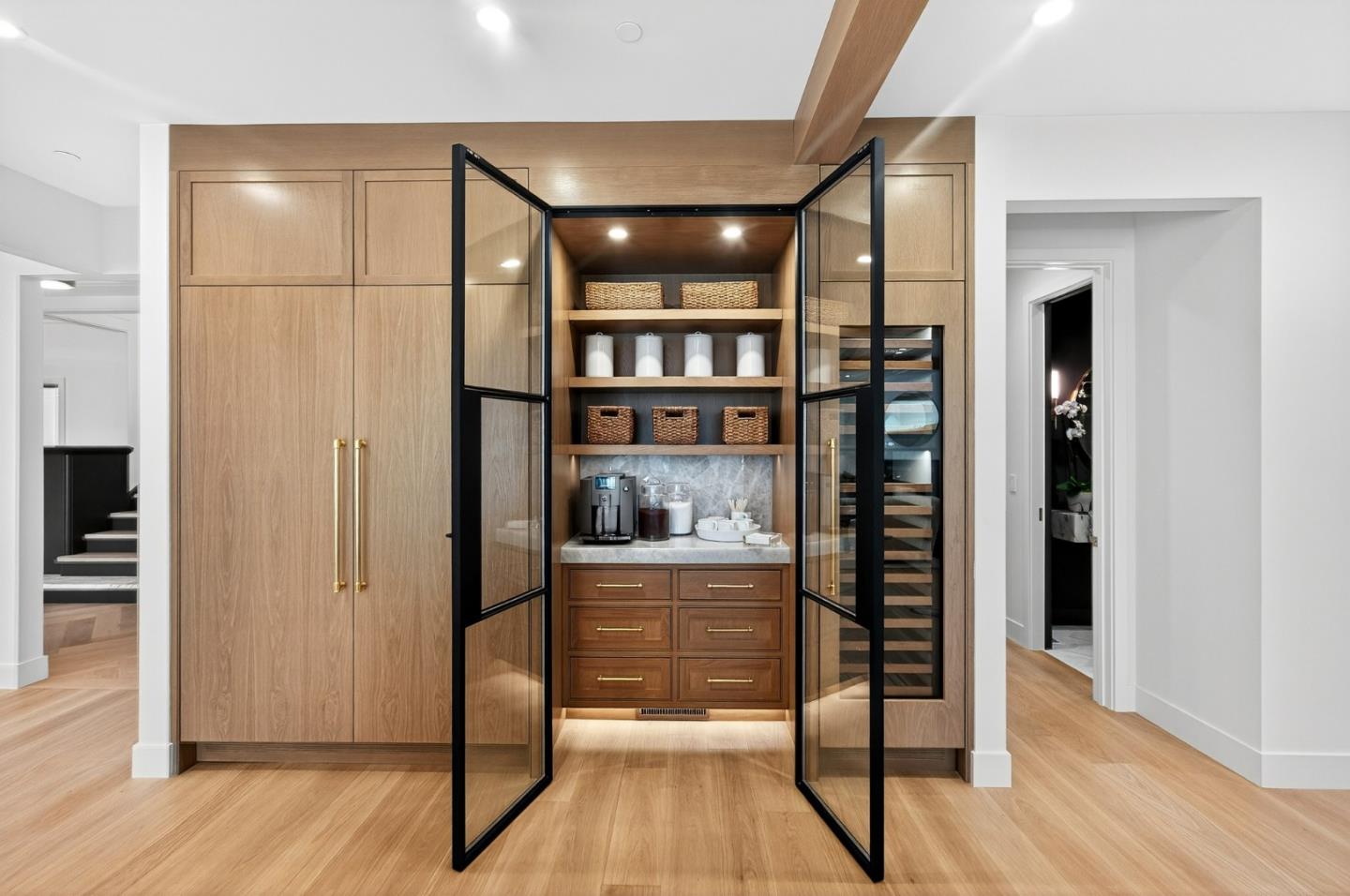 Detail Gallery Image 18 of 54 For 729 Chiltern Rd, Hillsborough,  CA 94010 - 5 Beds | 7/1 Baths