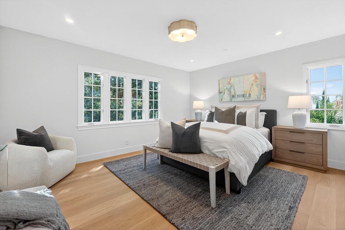 Detail Gallery Image 34 of 54 For 729 Chiltern Rd, Hillsborough,  CA 94010 - 5 Beds | 7/1 Baths