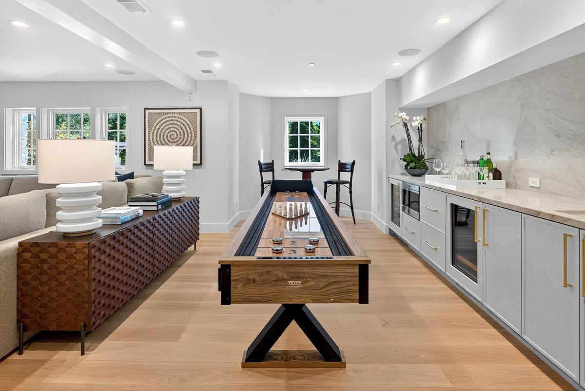 Detail Gallery Image 44 of 54 For 729 Chiltern Rd, Hillsborough,  CA 94010 - 5 Beds | 7/1 Baths