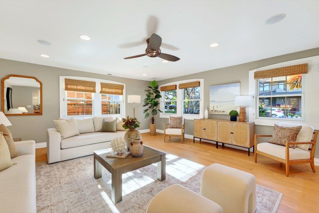 Detail Gallery Image 10 of 57 For 4380 Court Dr, Santa Cruz,  CA 95062 - 3 Beds | 2 Baths