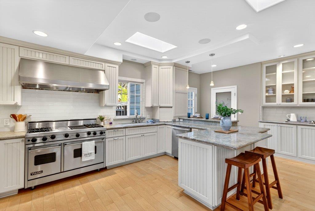 Detail Gallery Image 17 of 57 For 4380 Court Dr, Santa Cruz,  CA 95062 - 3 Beds | 2 Baths