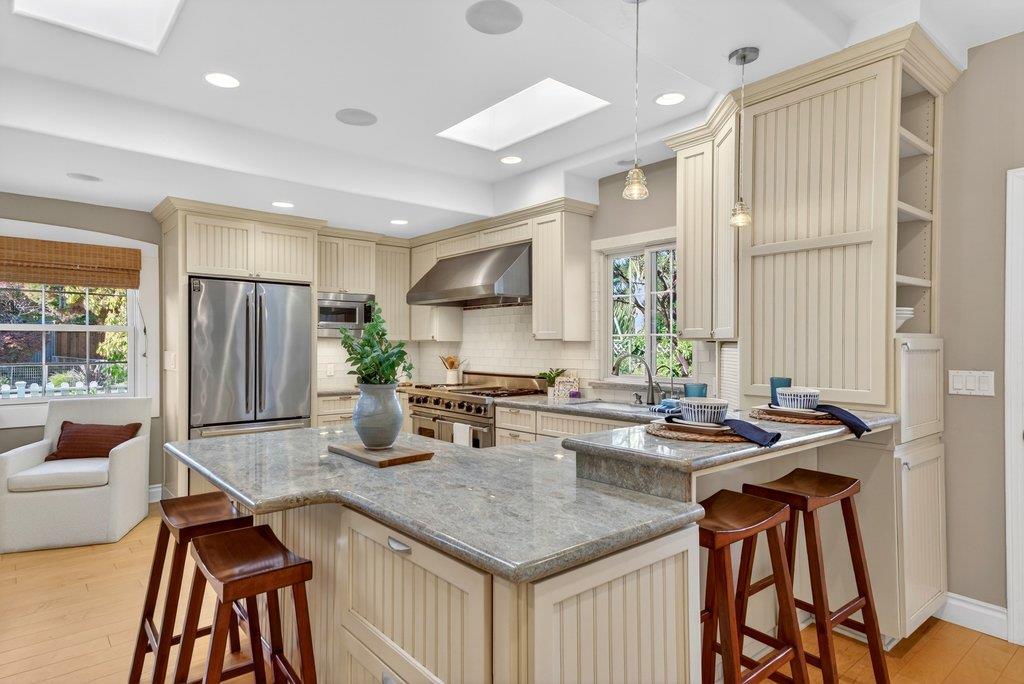 Detail Gallery Image 19 of 57 For 4380 Court Dr, Santa Cruz,  CA 95062 - 3 Beds | 2 Baths