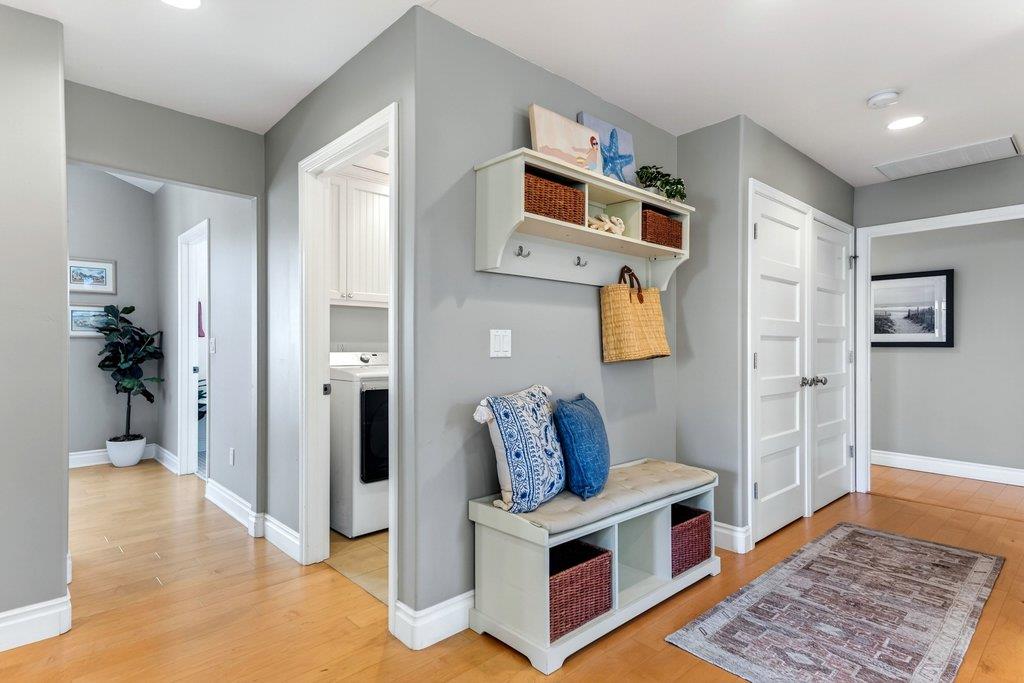 Detail Gallery Image 20 of 57 For 4380 Court Dr, Santa Cruz,  CA 95062 - 3 Beds | 2 Baths