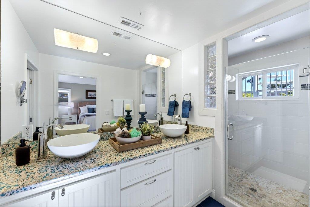 Detail Gallery Image 25 of 57 For 4380 Court Dr, Santa Cruz,  CA 95062 - 3 Beds | 2 Baths