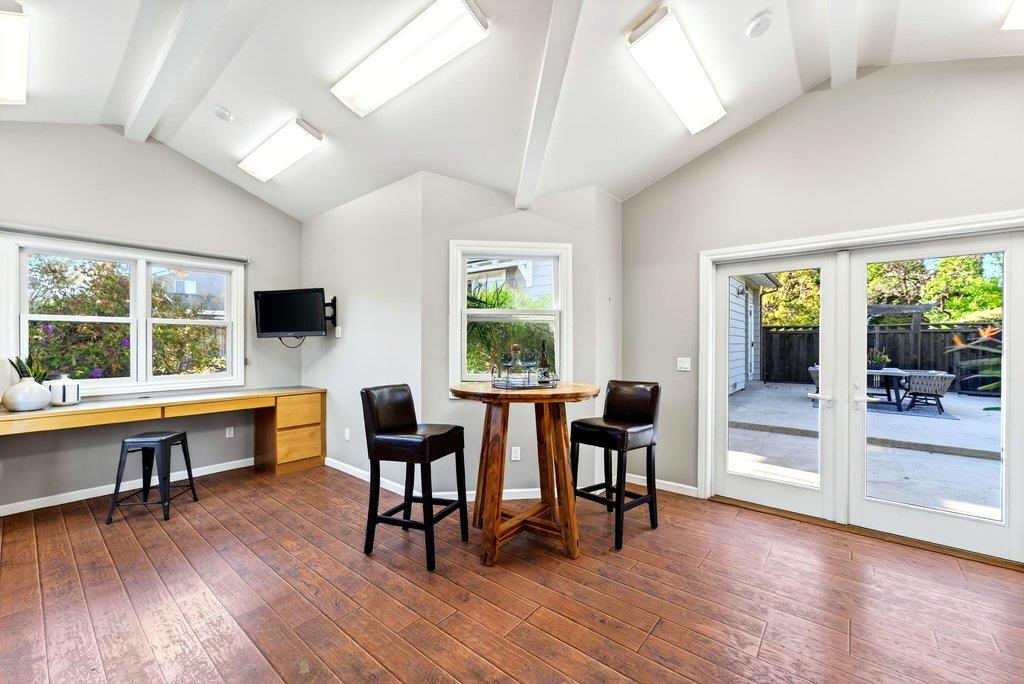 Detail Gallery Image 33 of 57 For 4380 Court Dr, Santa Cruz,  CA 95062 - 3 Beds | 2 Baths