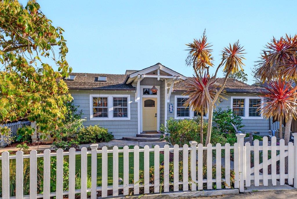 Detail Gallery Image 34 of 57 For 4380 Court Dr, Santa Cruz,  CA 95062 - 3 Beds | 2 Baths