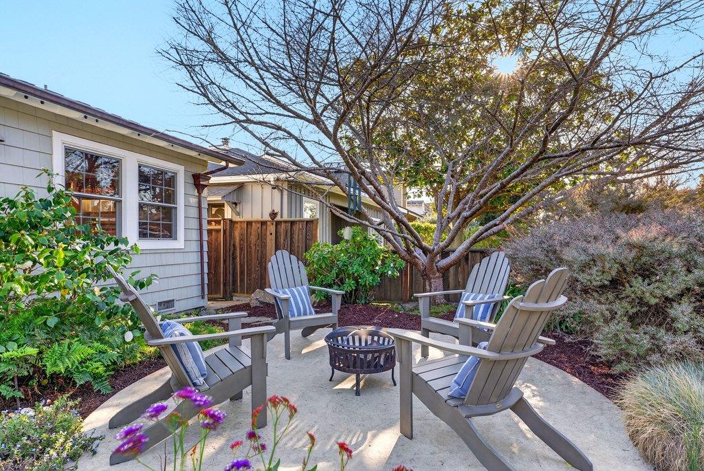 Detail Gallery Image 35 of 57 For 4380 Court Dr, Santa Cruz,  CA 95062 - 3 Beds | 2 Baths