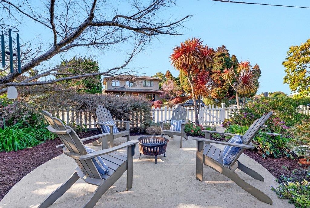 Detail Gallery Image 36 of 57 For 4380 Court Dr, Santa Cruz,  CA 95062 - 3 Beds | 2 Baths