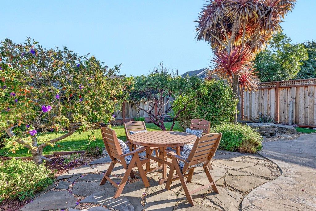 Detail Gallery Image 46 of 57 For 4380 Court Dr, Santa Cruz,  CA 95062 - 3 Beds | 2 Baths