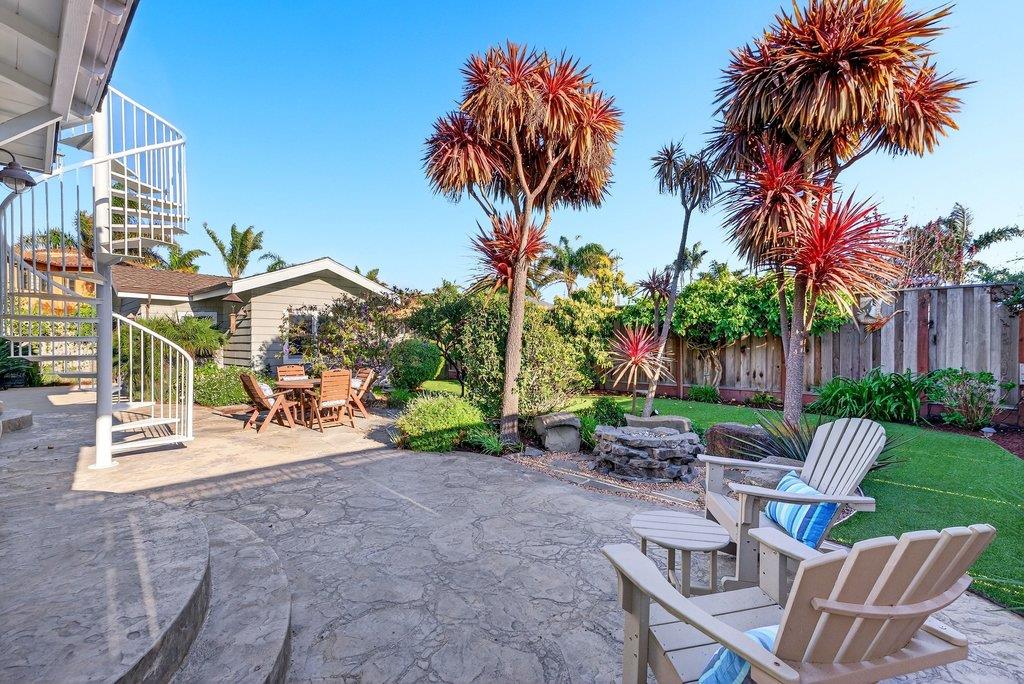 Detail Gallery Image 48 of 57 For 4380 Court Dr, Santa Cruz,  CA 95062 - 3 Beds | 2 Baths