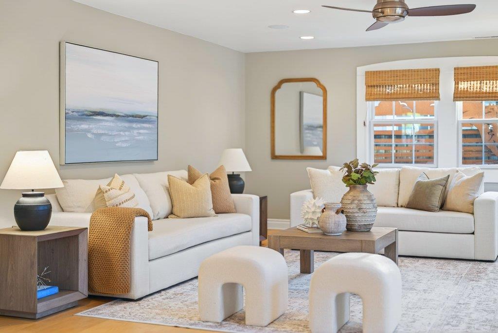 Detail Gallery Image 7 of 57 For 4380 Court Dr, Santa Cruz,  CA 95062 - 3 Beds | 2 Baths