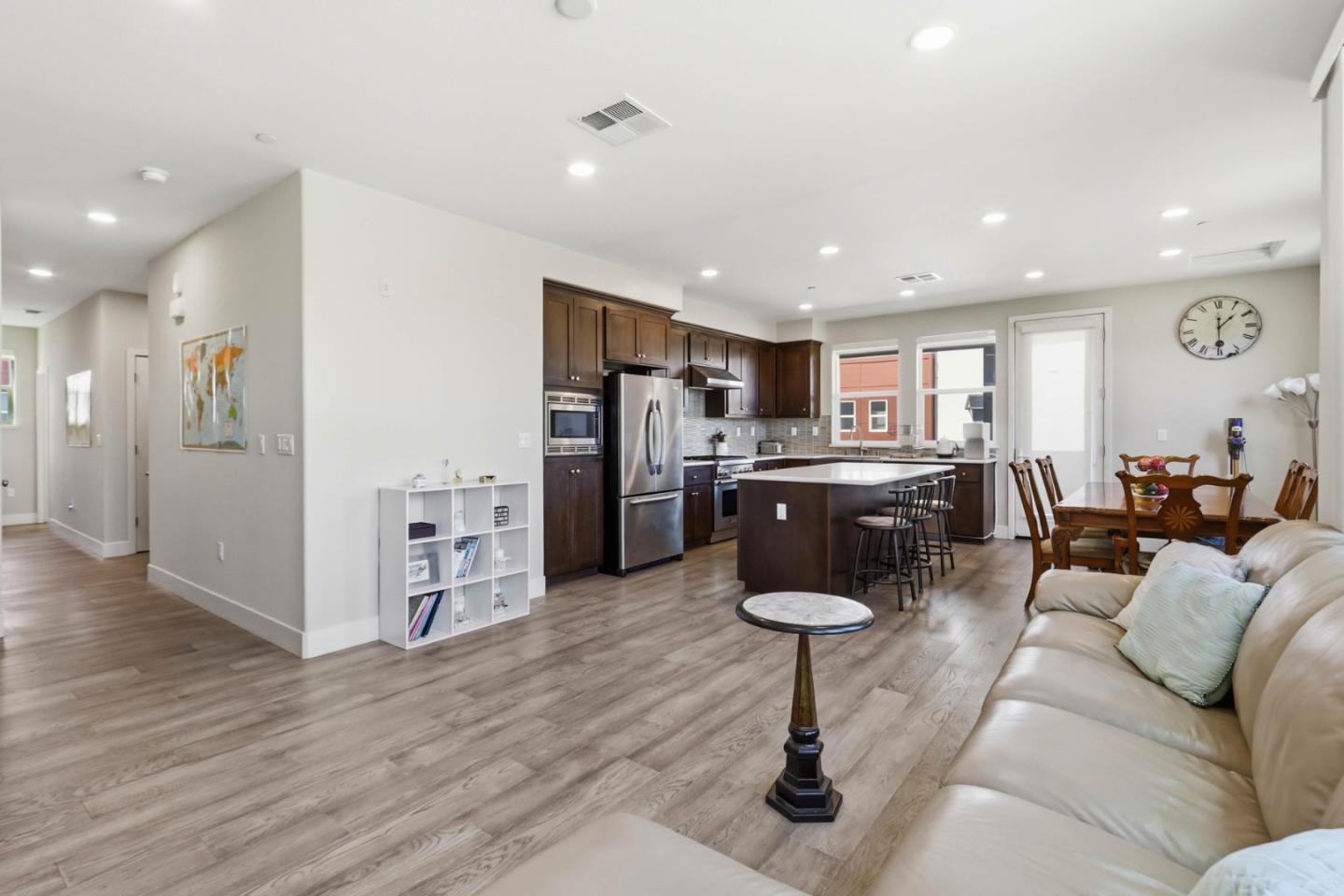 Photo #4: ML82037509 Listing: Photo #4