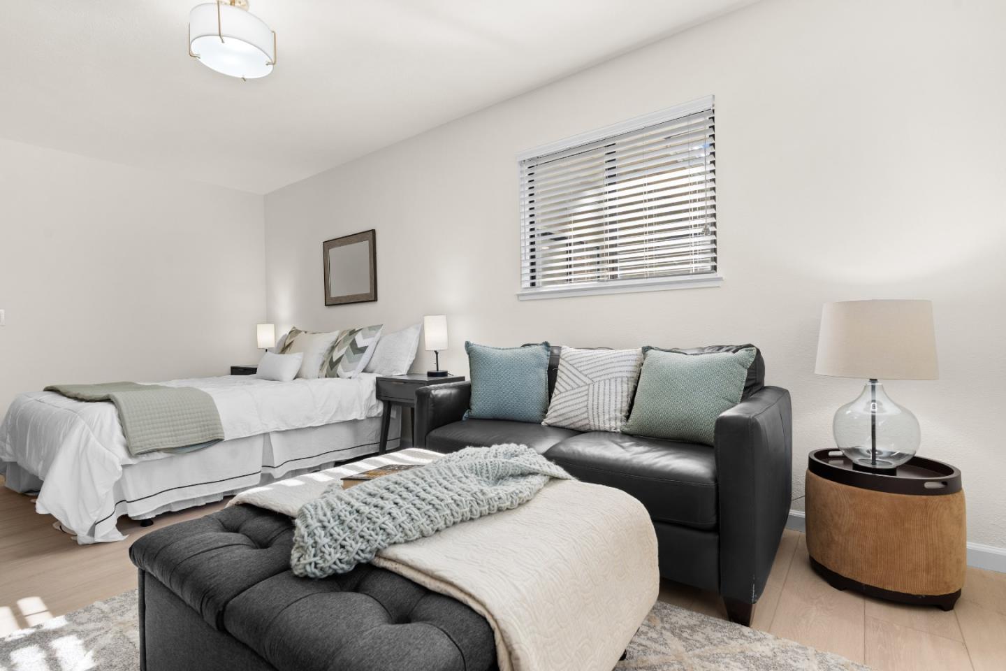 Detail Gallery Image 19 of 36 For 1118 Revere Dr, Sunnyvale,  CA 94087 - 4 Beds | 2 Baths