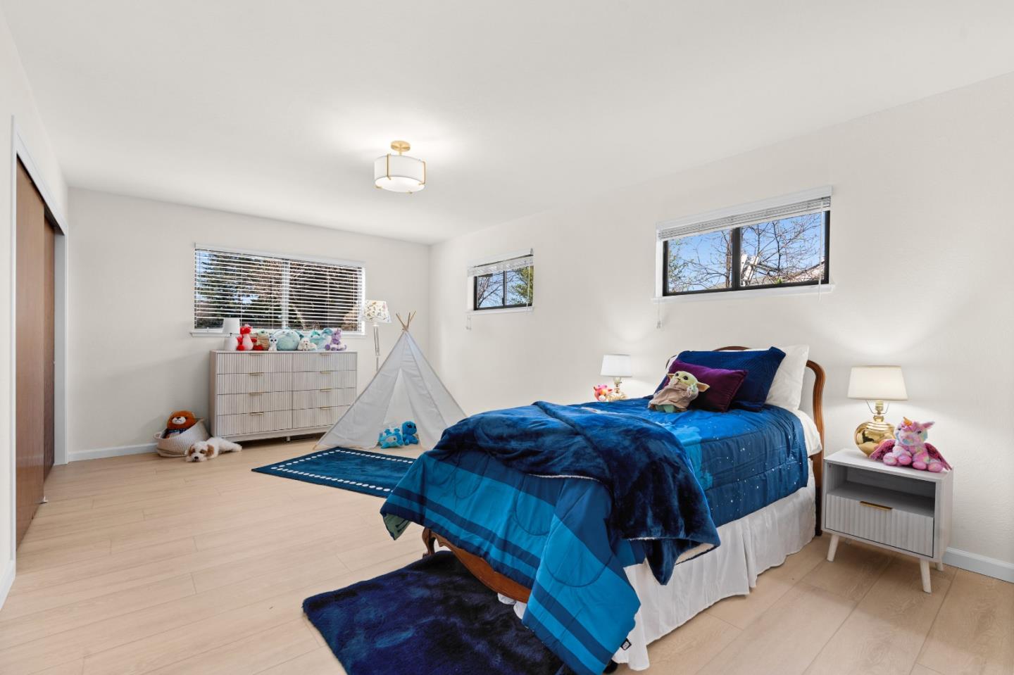 Detail Gallery Image 21 of 36 For 1118 Revere Dr, Sunnyvale,  CA 94087 - 4 Beds | 2 Baths