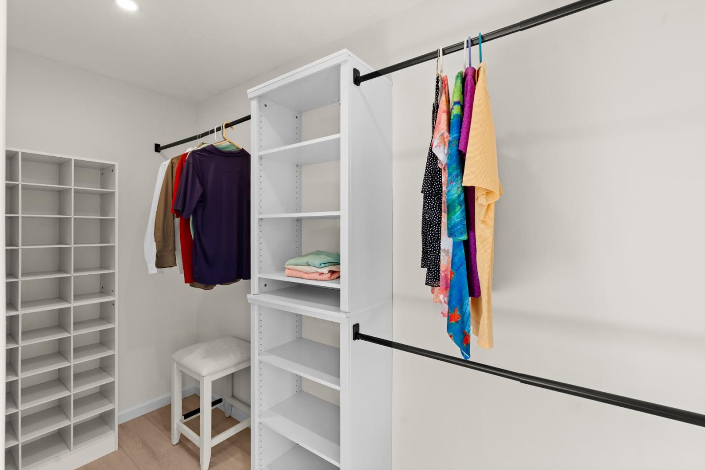 Detail Gallery Image 28 of 36 For 1118 Revere Dr, Sunnyvale,  CA 94087 - 4 Beds | 2 Baths