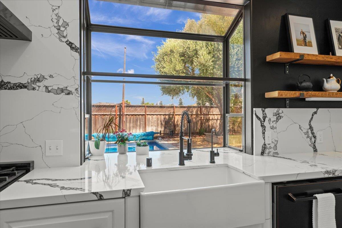 Detail Gallery Image 17 of 53 For 16995 Pine Way, Morgan Hill,  CA 95037 - 5 Beds | 3/1 Baths