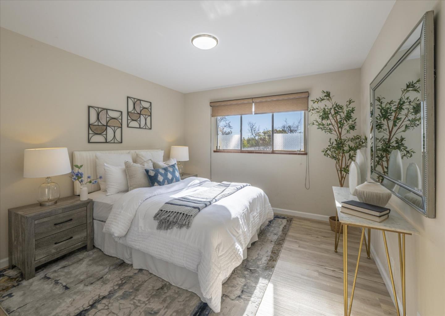 Detail Gallery Image 11 of 24 For 1196 Foothill St, Redwood City,  CA 94061 - 3 Beds | 1/1 Baths