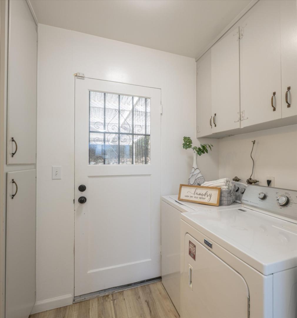 Detail Gallery Image 17 of 24 For 1196 Foothill St, Redwood City,  CA 94061 - 3 Beds | 1/1 Baths