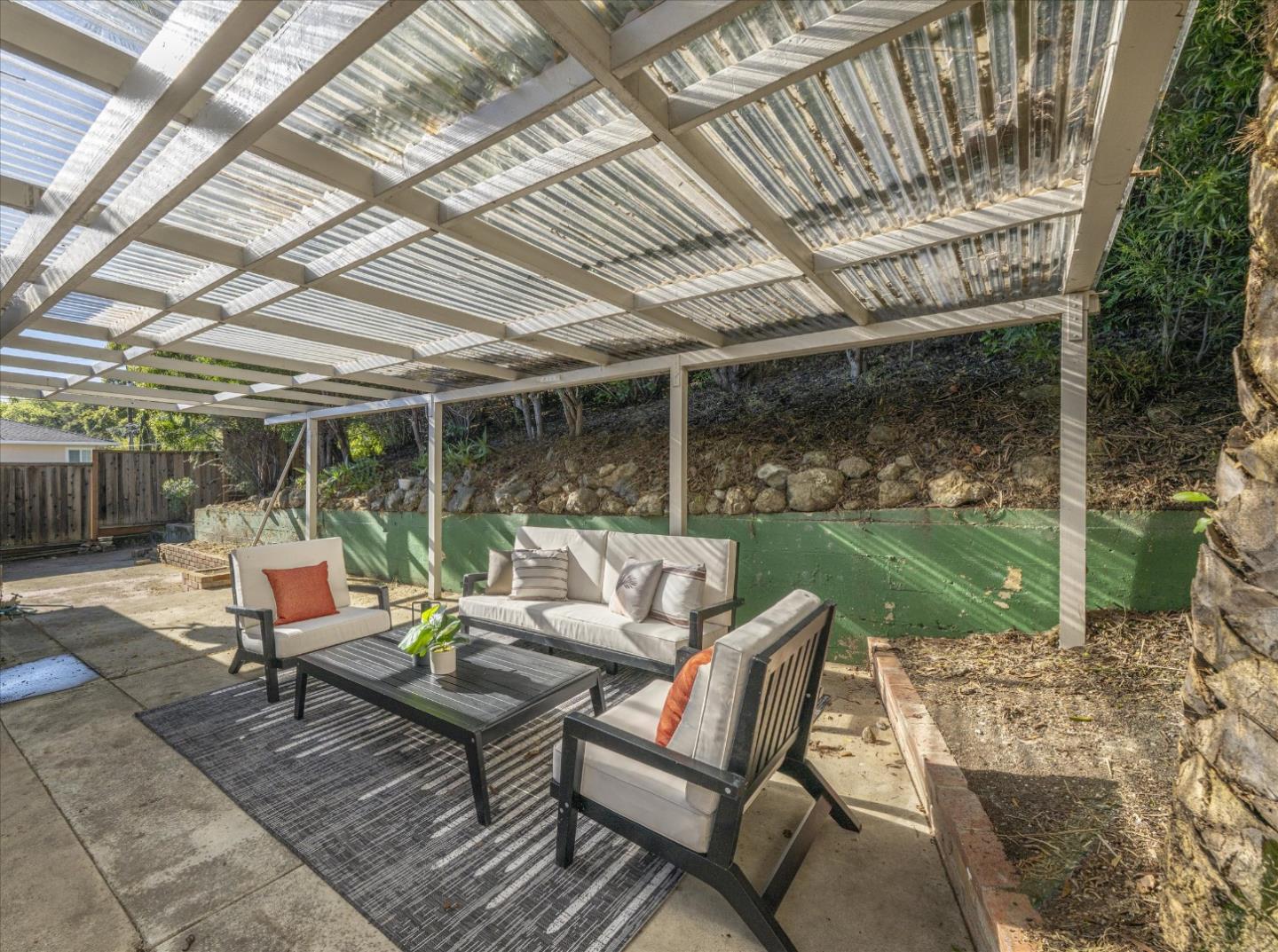 Detail Gallery Image 20 of 24 For 1196 Foothill St, Redwood City,  CA 94061 - 3 Beds | 1/1 Baths