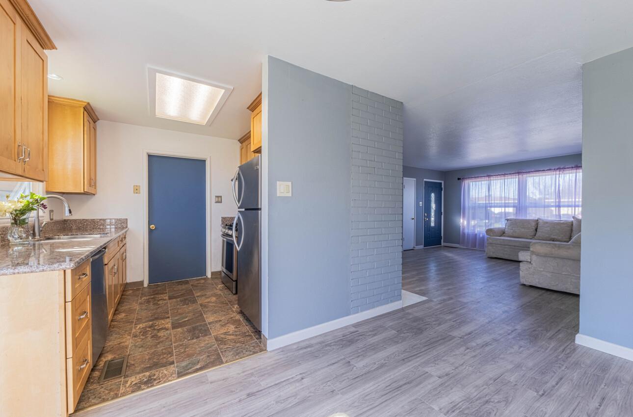 Detail Gallery Image 12 of 29 For 1170 Tyler St, Salinas,  CA 93906 - 3 Beds | 2 Baths