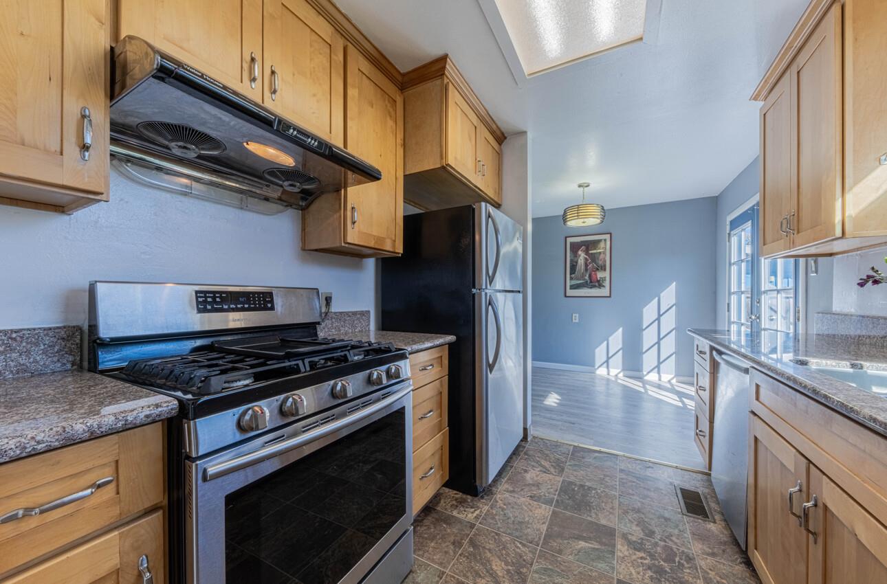 Detail Gallery Image 14 of 29 For 1170 Tyler St, Salinas,  CA 93906 - 3 Beds | 2 Baths