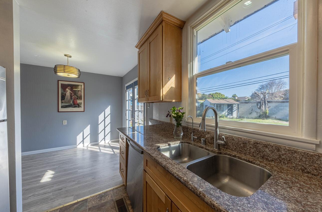 Detail Gallery Image 15 of 29 For 1170 Tyler St, Salinas,  CA 93906 - 3 Beds | 2 Baths