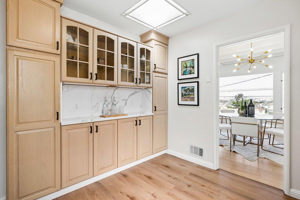 Detail Gallery Image 22 of 45 For 31 Avalon Dr, Daly City,  CA 94015 - 3 Beds | 1/1 Baths