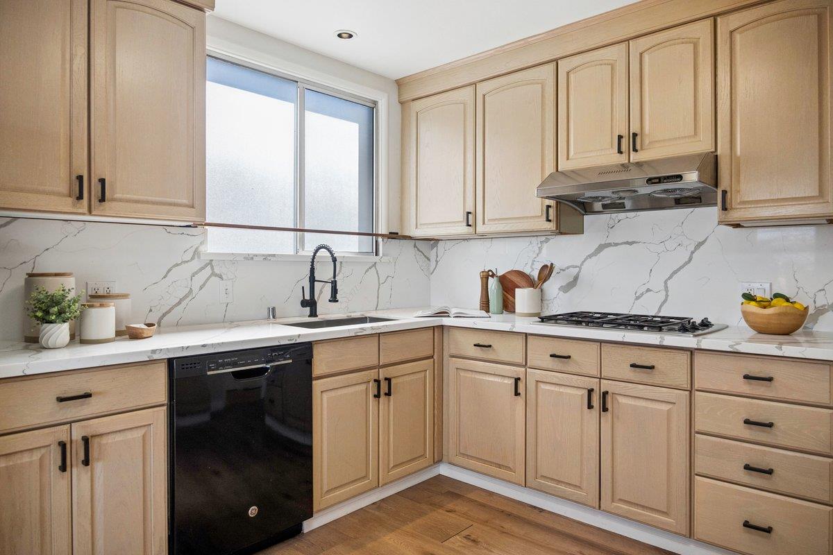 Detail Gallery Image 24 of 45 For 31 Avalon Dr, Daly City,  CA 94015 - 3 Beds | 1/1 Baths