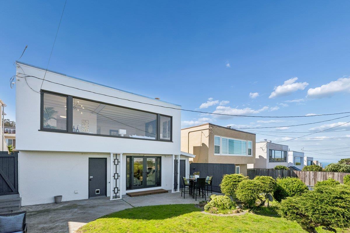 Detail Gallery Image 43 of 45 For 31 Avalon Dr, Daly City,  CA 94015 - 3 Beds | 1/1 Baths