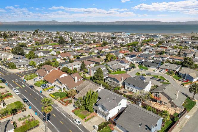 Detail Gallery Image 40 of 46 For 940 Marlin Ave, Foster City,  CA 94404 - 5 Beds | 3 Baths