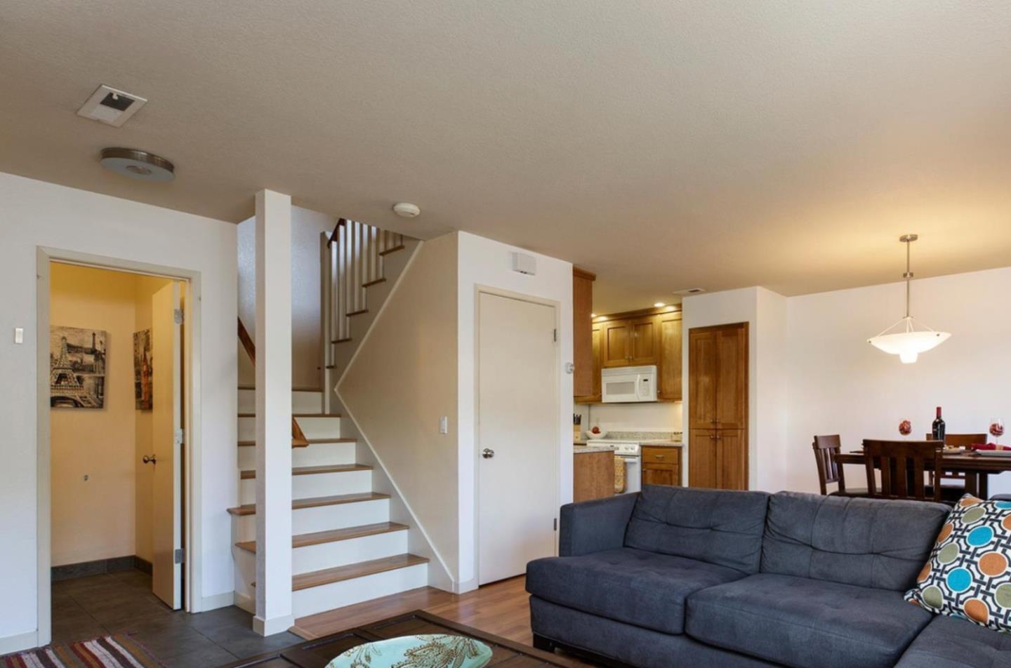 Front Image Thumbnail for ML82037525