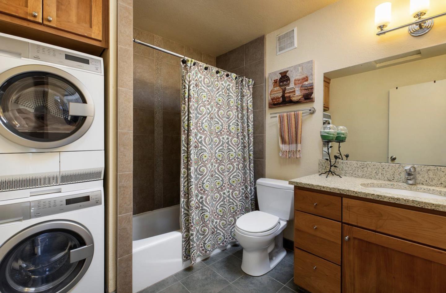 Detail Gallery Image 10 of 13 For 152 Torrey Pine Ter, Santa Cruz,  CA 95060 - 2 Beds | 1/1 Baths