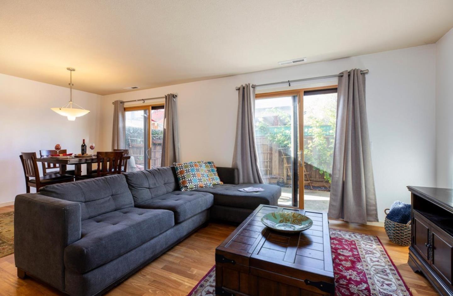 Detail Gallery Image 5 of 13 For 152 Torrey Pine Ter, Santa Cruz,  CA 95060 - 2 Beds | 1/1 Baths